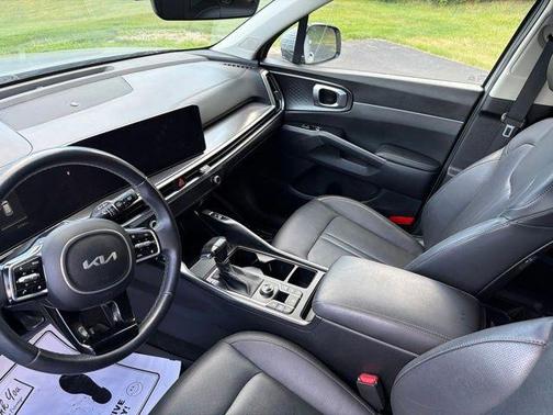 Gray 2024 Kia Sorento X-Line EX