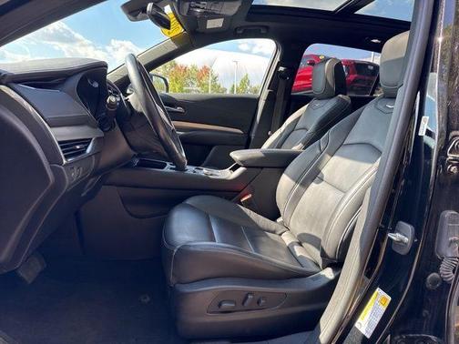 2021 Cadillac XT4 Premium Luxury