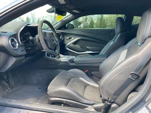 Shadow Gray Metallic 2023 Chevrolet Camaro 2SS