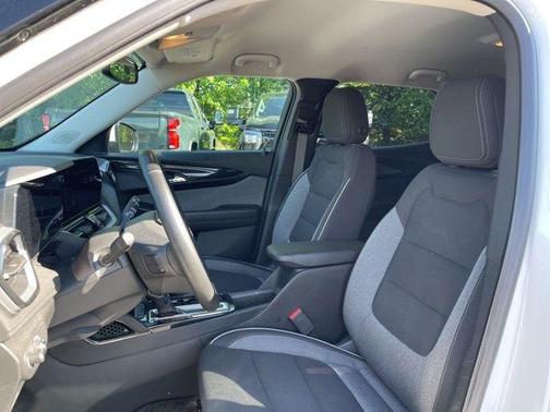 Summit White 2024 Chevrolet Trailblazer LT
