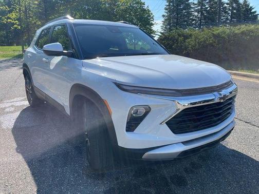 Summit White 2024 Chevrolet Trailblazer LT