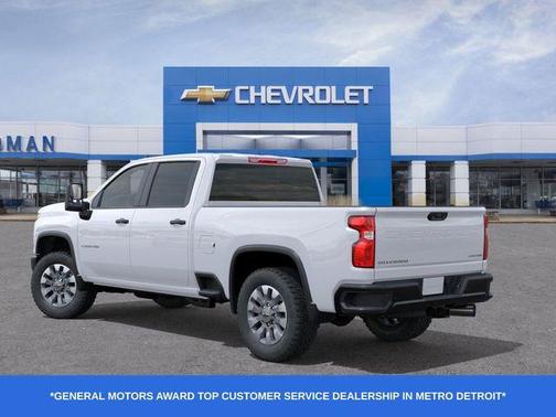 Summit White 2026 Chevrolet Silverado 2500 Custom