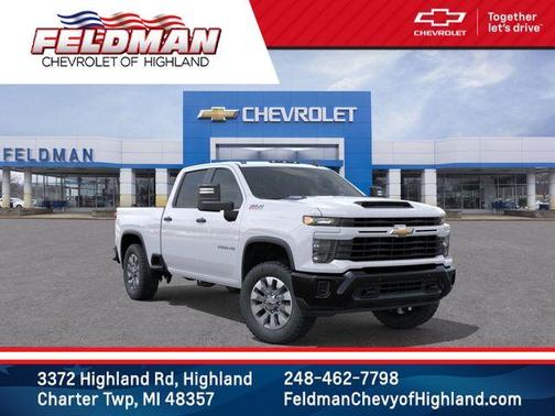 Summit White 2026 Chevrolet Silverado 2500 Custom