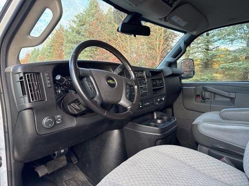 2020 Chevrolet Express 2500 LT