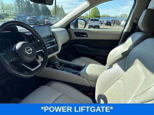 Deep Ocean Blue 2023 Nissan Pathfinder SL