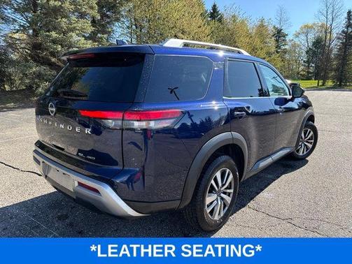 Deep Ocean Blue 2023 Nissan Pathfinder SL