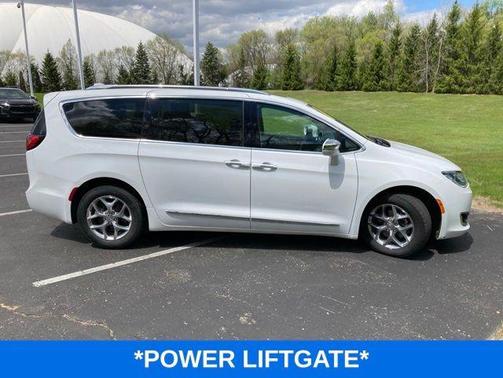 Bright White Clearcoat 2019 Chrysler Pacifica Limited