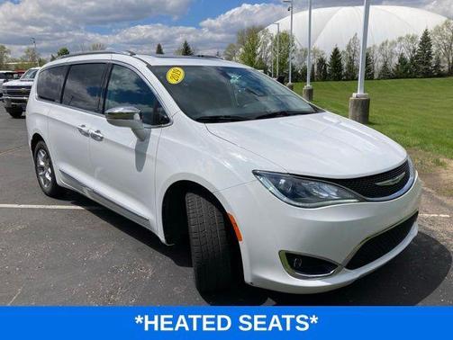 Bright White Clearcoat 2019 Chrysler Pacifica Limited