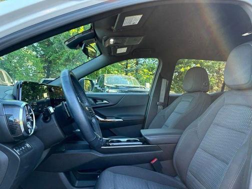 Summit White 2025 Chevrolet Equinox LT
