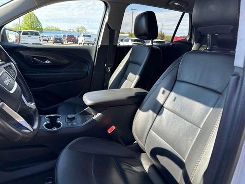 Summit White 2019 GMC Terrain SLT