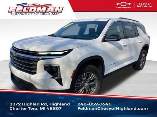 Summit White 2026 Chevrolet Traverse LT