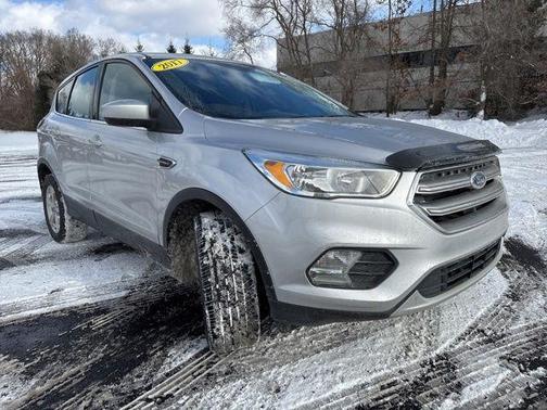 Ingot Silver 2017 Ford Escape SE