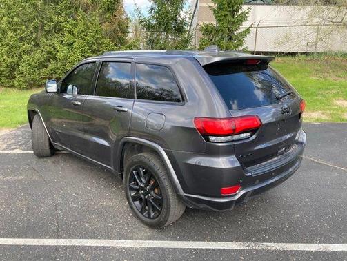 Granite Crystal Clearcoat Metallic 2021 Jeep Grand Cherokee Altitude