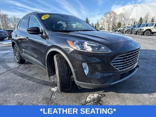 2022 Ford Escape PHEV Titanium