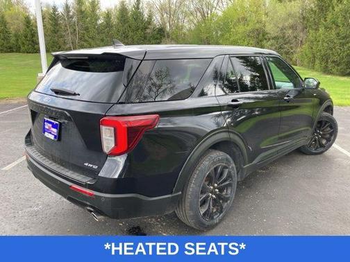 Black 2022 Ford Explorer ST-Line