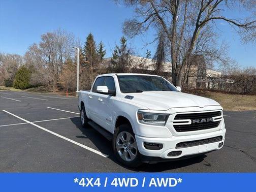 Bright White Clearcoat 2020 RAM 1500 Big Horn