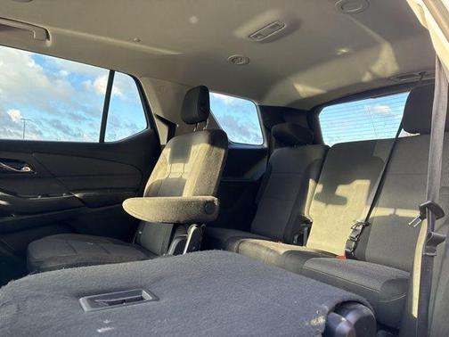 2018 Chevrolet Traverse LT Cloth