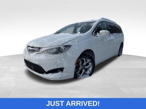 2018 Chrysler Pacifica Touring-L Plus