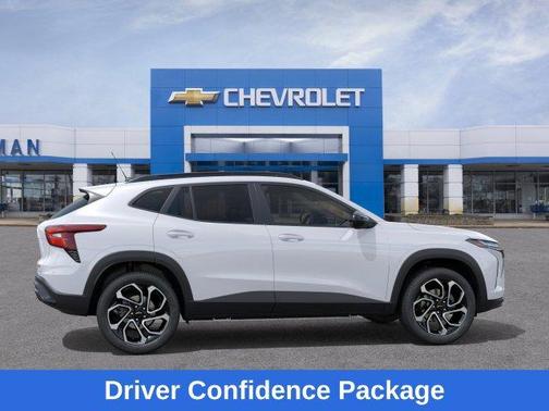 Summit White 2026 Chevrolet Trax 2RS