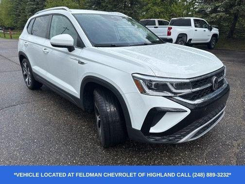 Pure White 2022 Volkswagen Taos 1.5T SEL