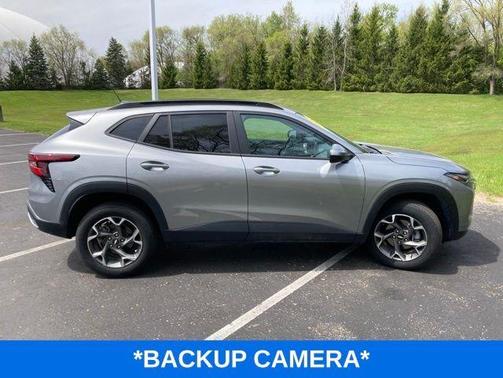 Sterling Gray Metallic 2024 Chevrolet Trax LT