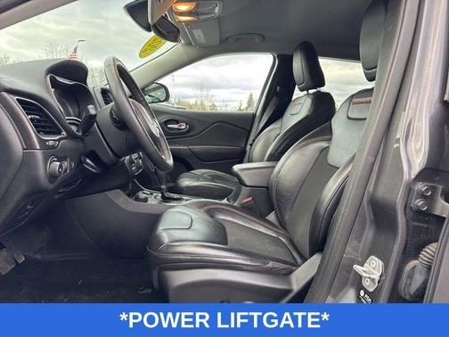 2022 Jeep Cherokee Trailhawk