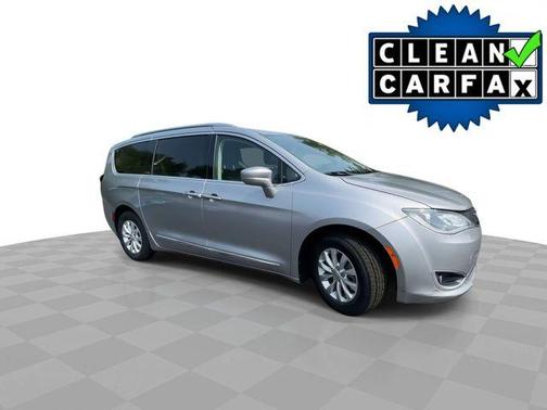 2019 Chrysler Pacifica Touring-L