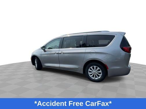 2019 Chrysler Pacifica Touring-L