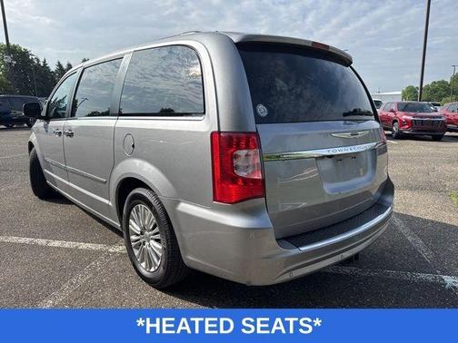 2015 Chrysler Town & Country Touring-L