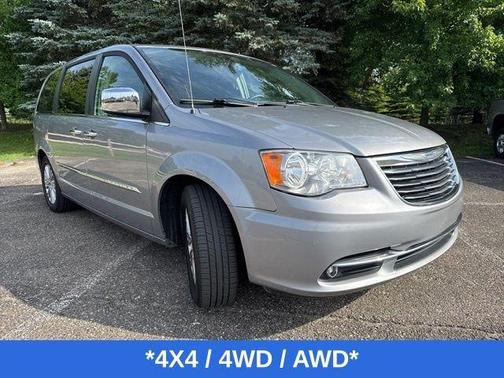 2015 Chrysler Town & Country Touring-L