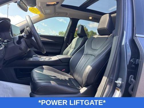 2022 INFINITI QX60 Luxe