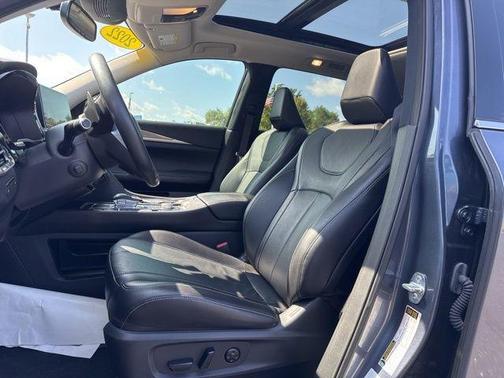 2022 INFINITI QX60 Luxe