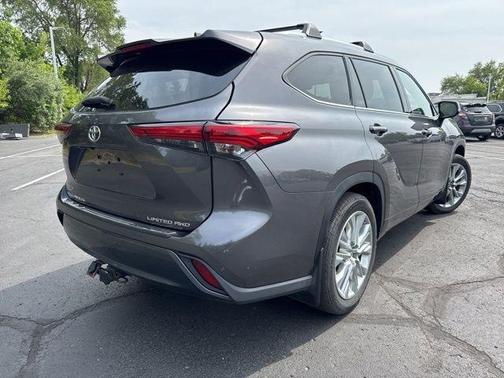 2022 Toyota Highlander Limited