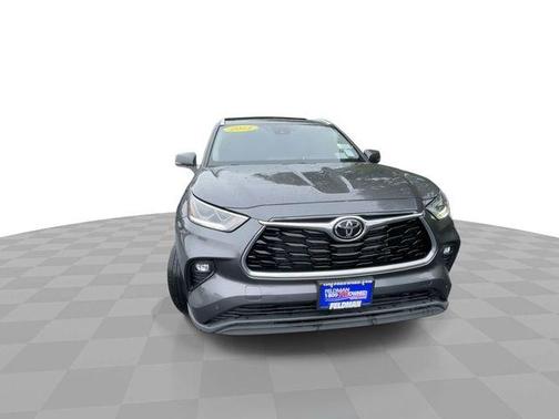 2022 Toyota Highlander Limited