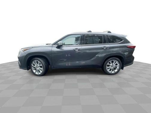 2022 Toyota Highlander Limited