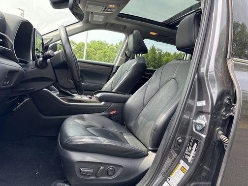 2022 Toyota Highlander Limited