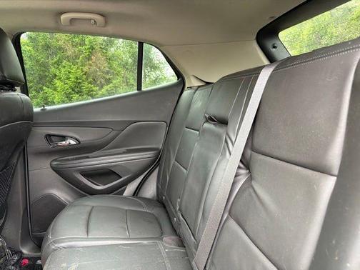 Summit White 2018 Buick Encore Essence