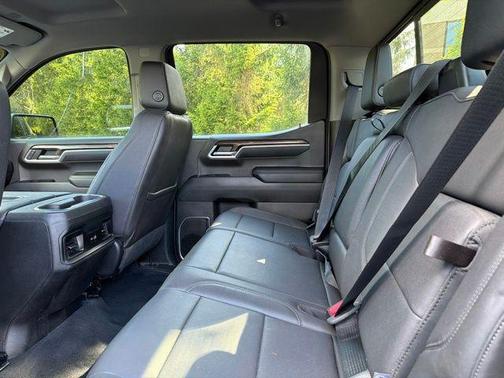 Black 2022 Chevrolet Silverado 1500 RST