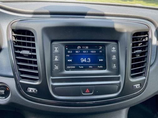 Black Clearcoat 2016 Chrysler 200 S
