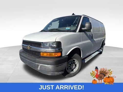 2024 Chevrolet Express 2500 Work Van