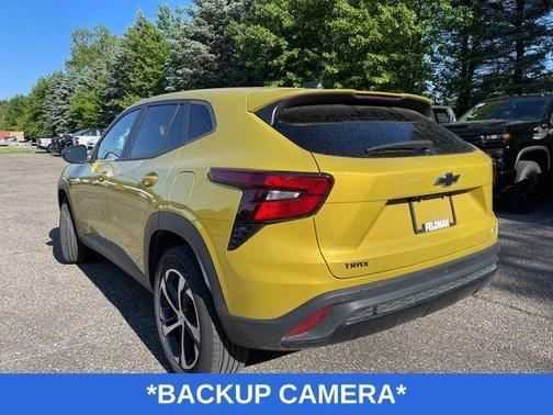 Nitro Yellow 2025 Chevrolet Trax 1RS