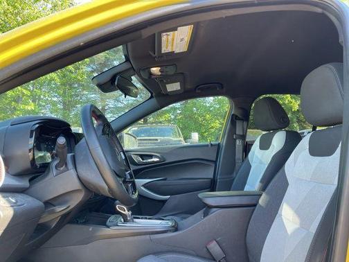 Nitro Yellow 2025 Chevrolet Trax 1RS