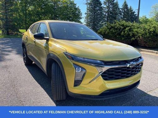 Nitro Yellow 2025 Chevrolet Trax 1RS