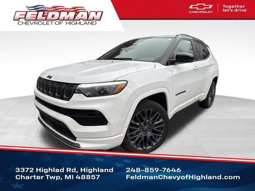 Bright White Clearcoat 2022 Jeep Compass Altitude