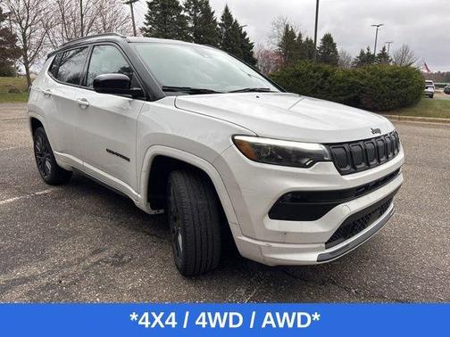 Bright White Clearcoat 2022 Jeep Compass Altitude