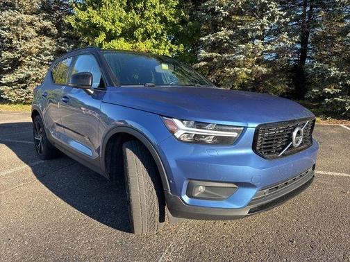 2019 Volvo XC40 T5 R-Design