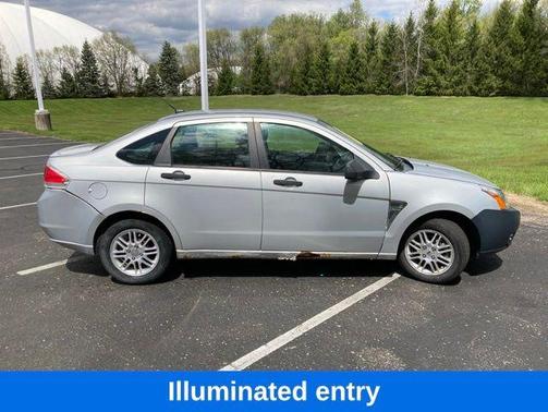 Silver Frost Clearcoat Metallic 2008 Ford Focus SE