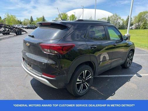 Mosaic Black Metallic 2023 Chevrolet Trailblazer LT