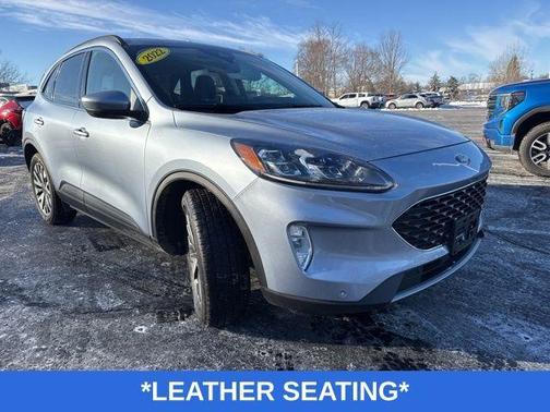 2022 Ford Escape Titanium Hybrid