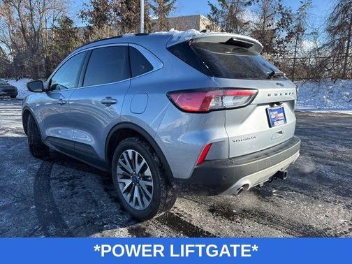 2022 Ford Escape Titanium Hybrid
